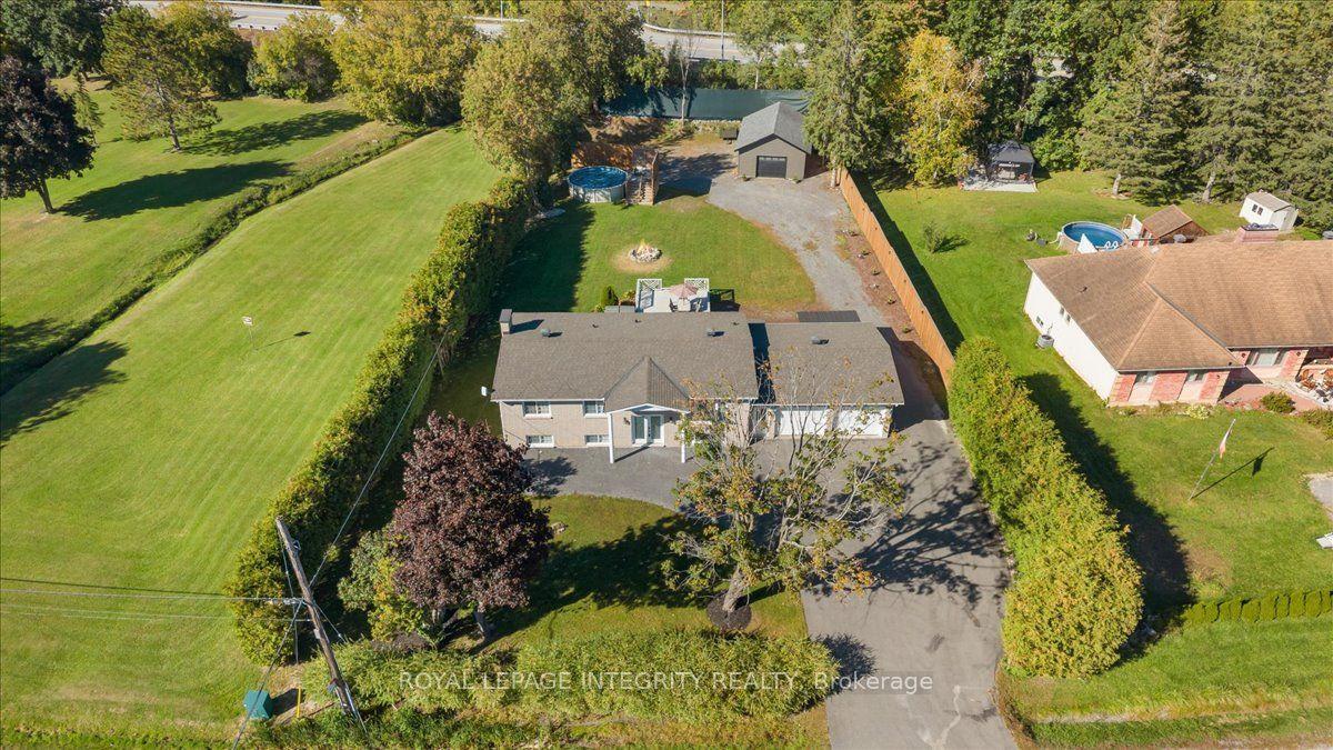 3073 Old Montreal Road, Orleans - Cumberland and Area, ON K4C 1A9