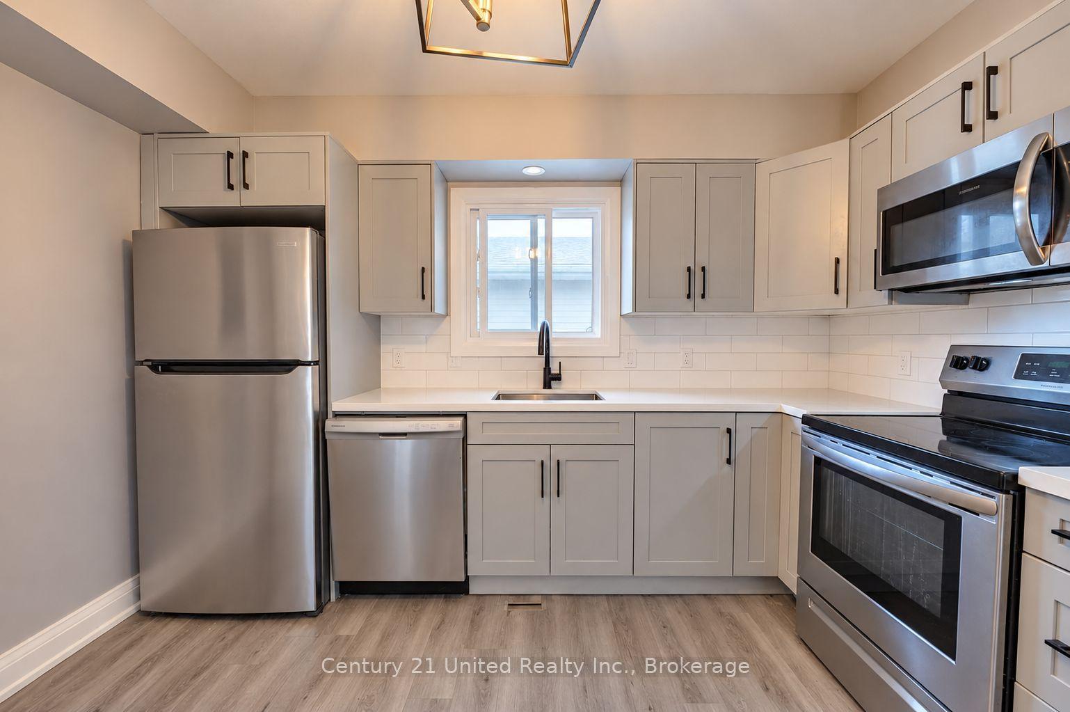 818 Orpington Road, Peterborough, ON K9J 7X5