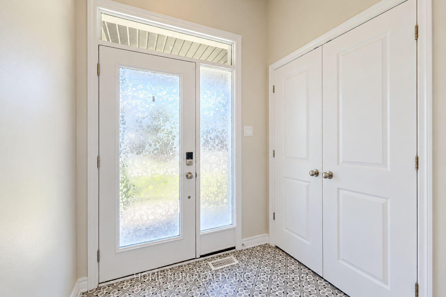 785 Cairn Crescent, Orleans - Convent Glen and Area, ON K1W 0P7