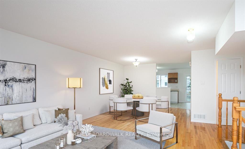 250 Gershwin Private, Bells Corners and South to Fallowfield, ON K2H 1G5
