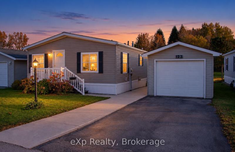 123 Rosewood Drive, Georgian Bluffs, ON N4K 5N5