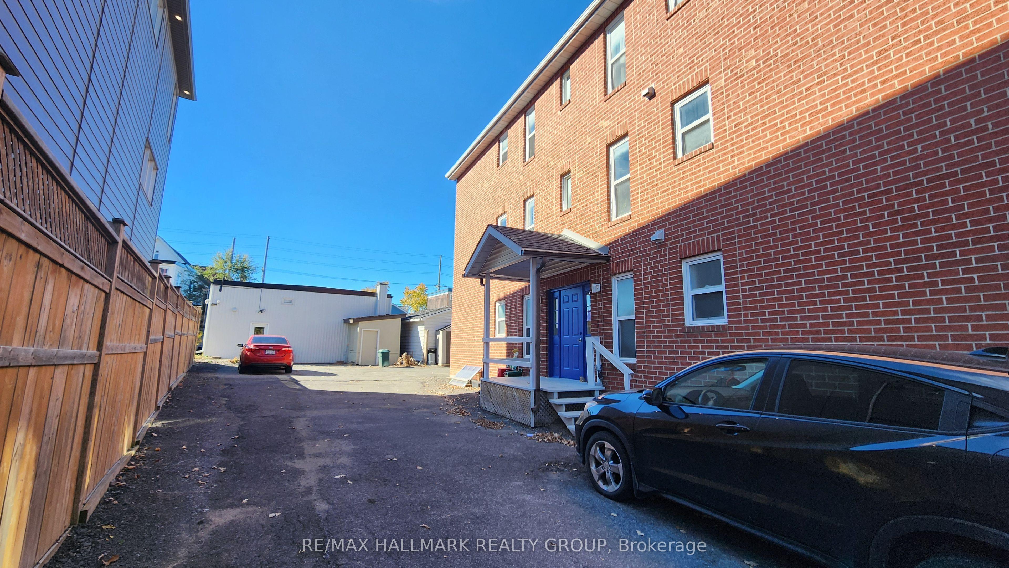 346 Winona Avenue, Westboro - Hampton Park, ON K1Z 5H4