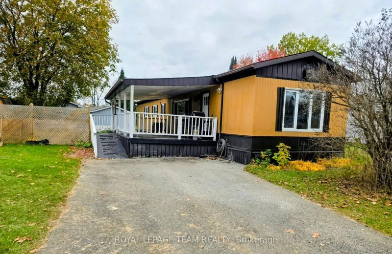 114 N HUTT Road N, Augusta, ON K6V 5T2