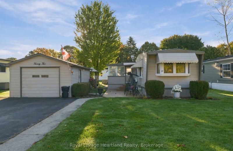 22 George Street, Strathroy-Caradoc, ON N7G 1A6