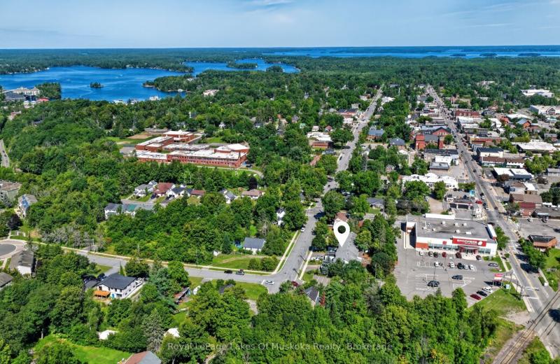 570 John Street S, Gravenhurst, ON P1P 1J9