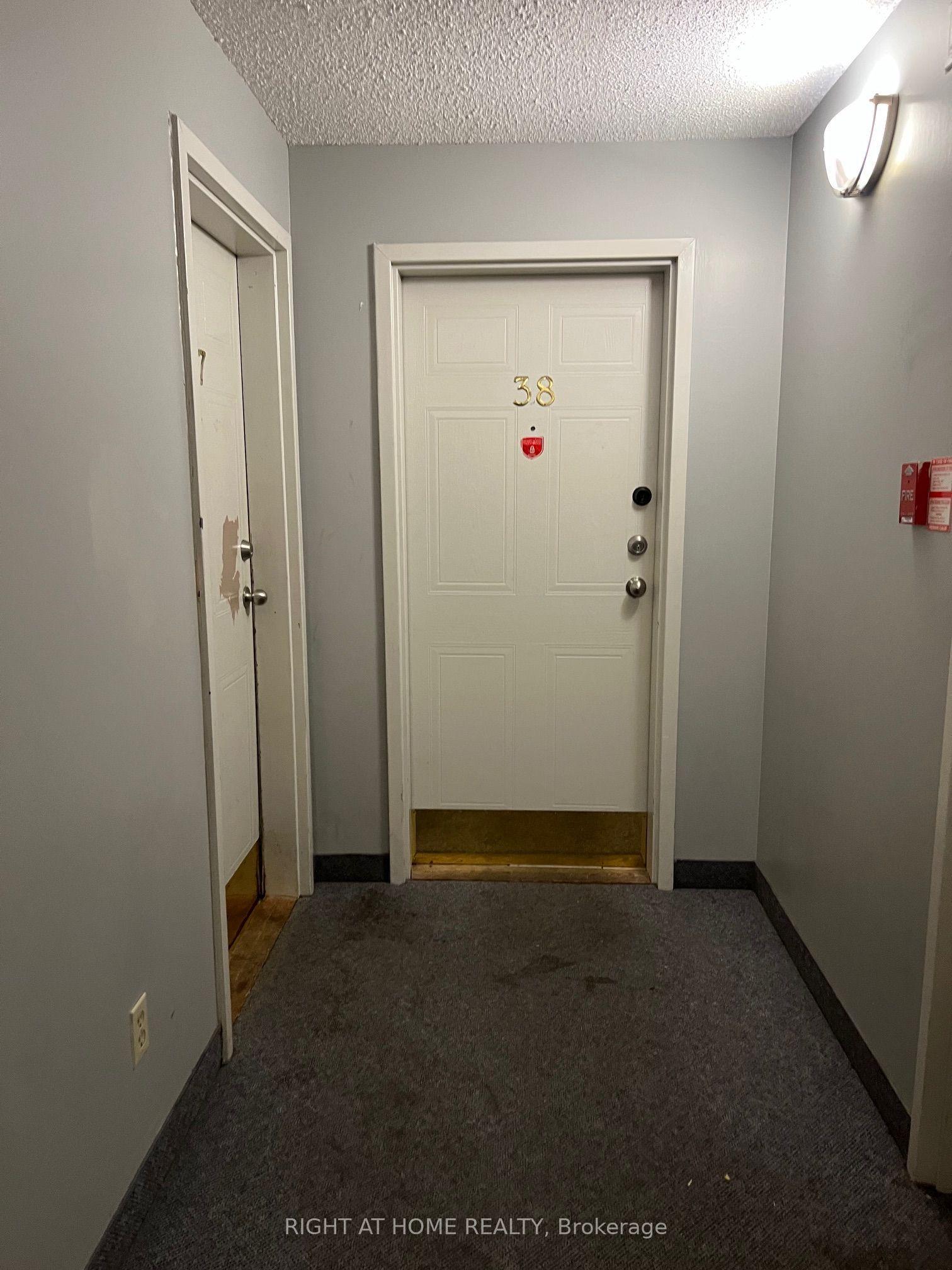 1096 Jalna Boulevard 38, London South, ON N6E 3B8