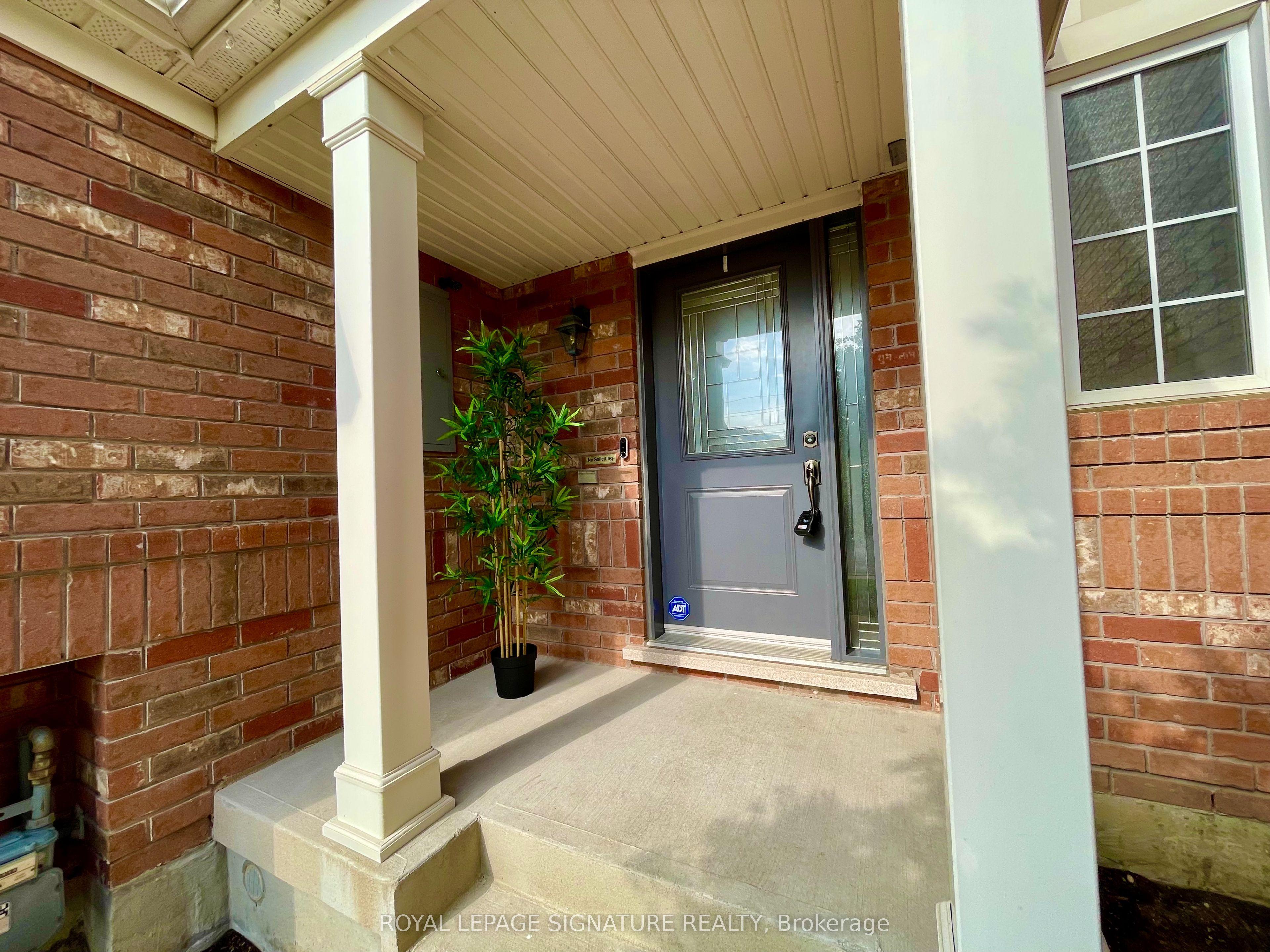 77 Manhattan Circle, Cambridge, ON N3C 0C4