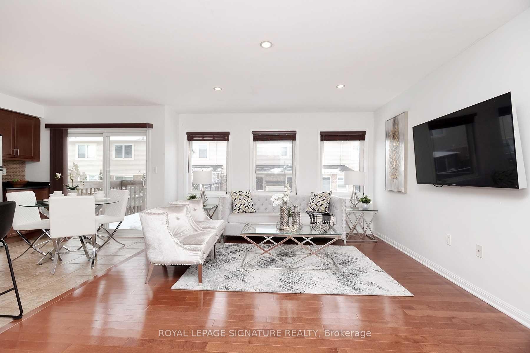 77 Manhattan Circle, Cambridge, ON N3C 0C4