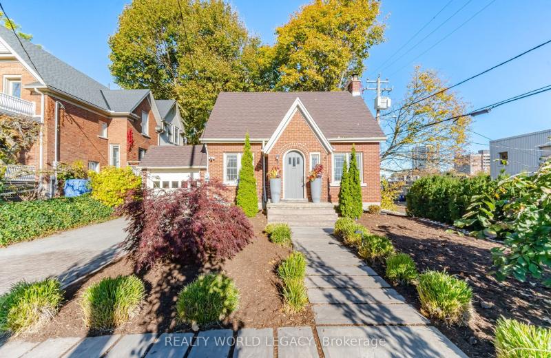 11 Rock Avenue, Kitchener, ON N2M 2N9