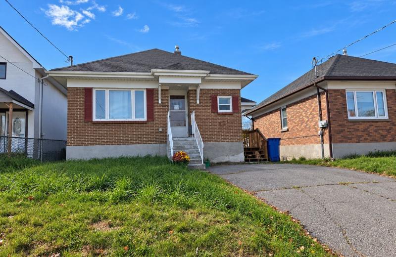 421 WORTHINGTON ST E, North Bay, ON P1B 1H4
