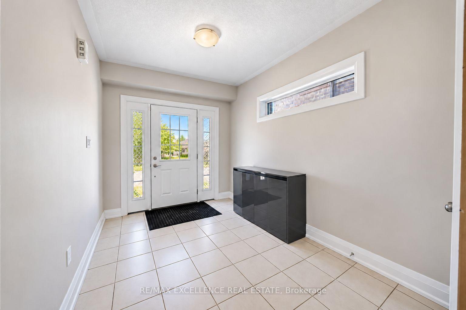 119 Ian Ormston Drive, Kitchener, ON N2P 0K3