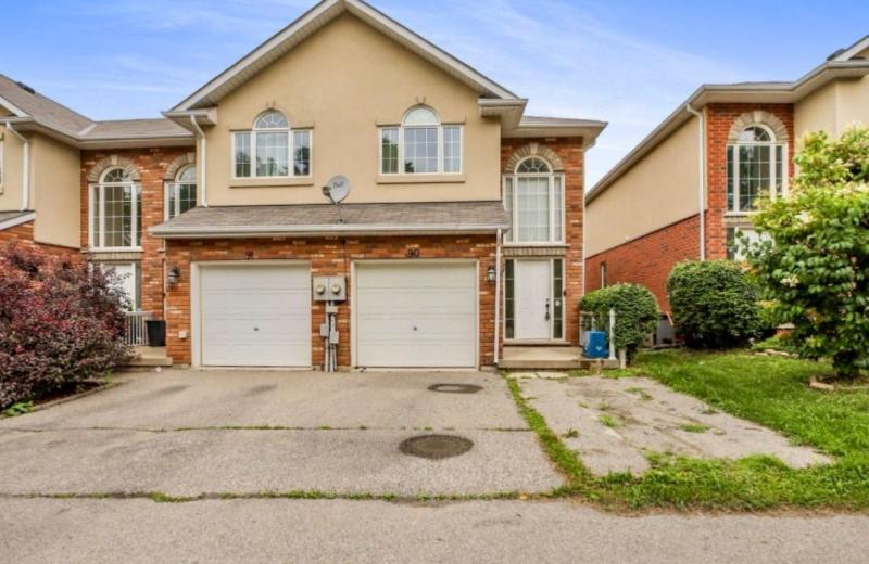 20 McConkey Crescent 90, Brantford, ON N3S 0C1