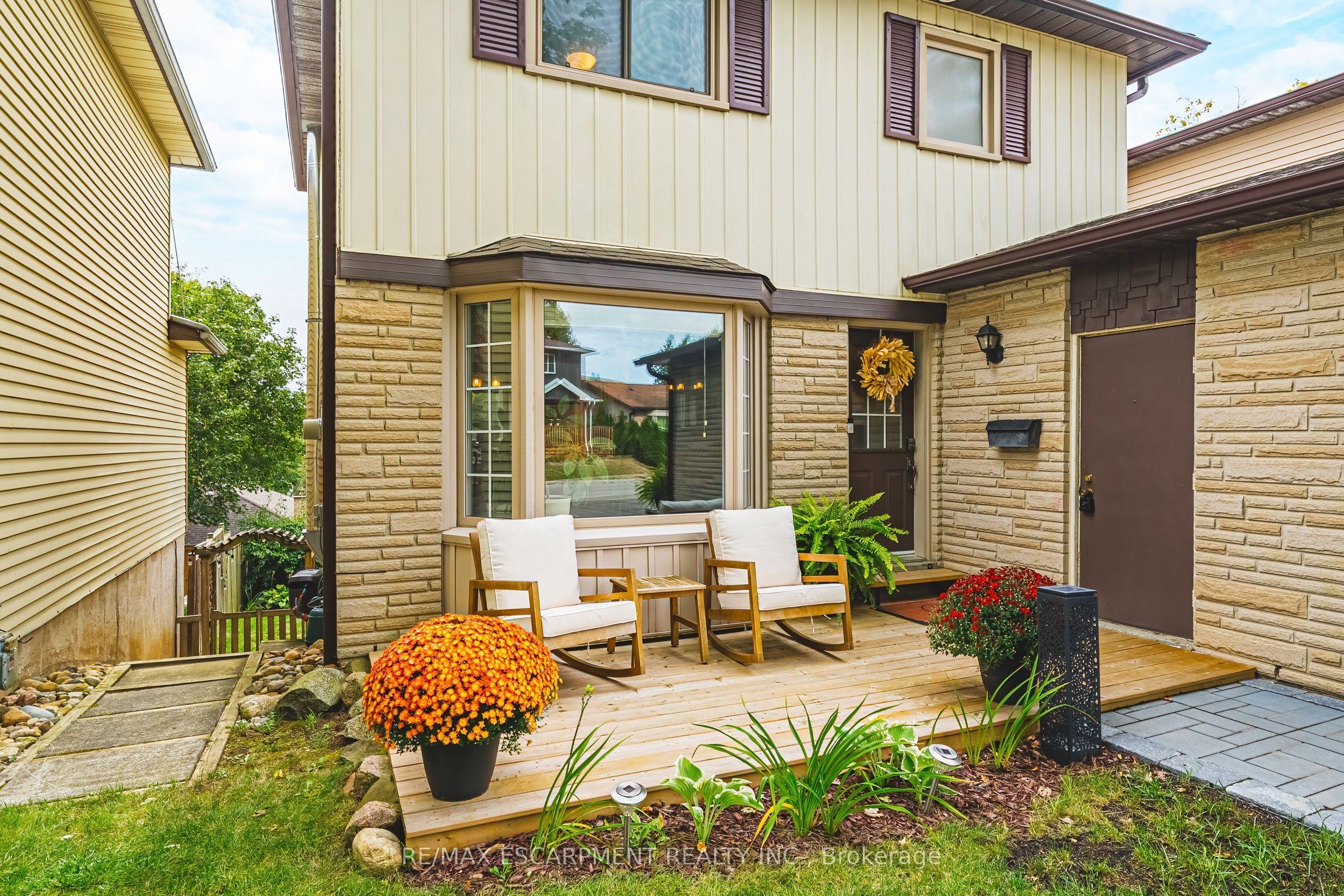 19 Hillsdale Court, Hamilton, ON L9H 6H1
