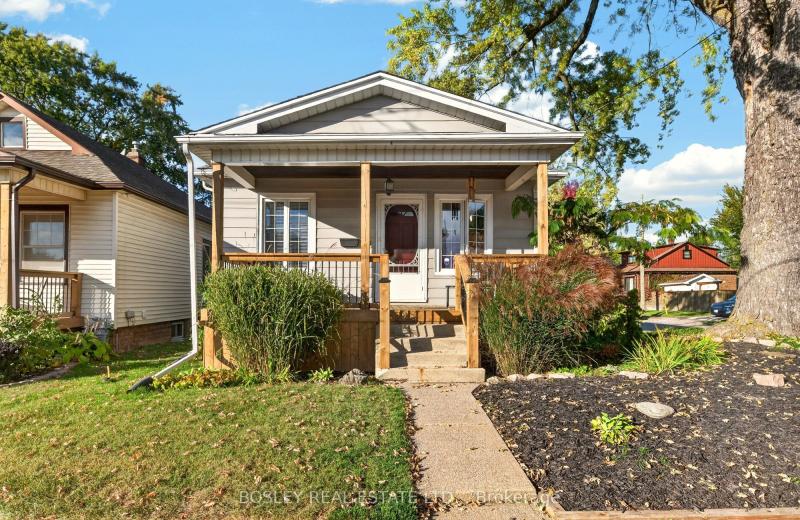 5 Stuart Avenue, St. Catharines, ON L2R 1M5