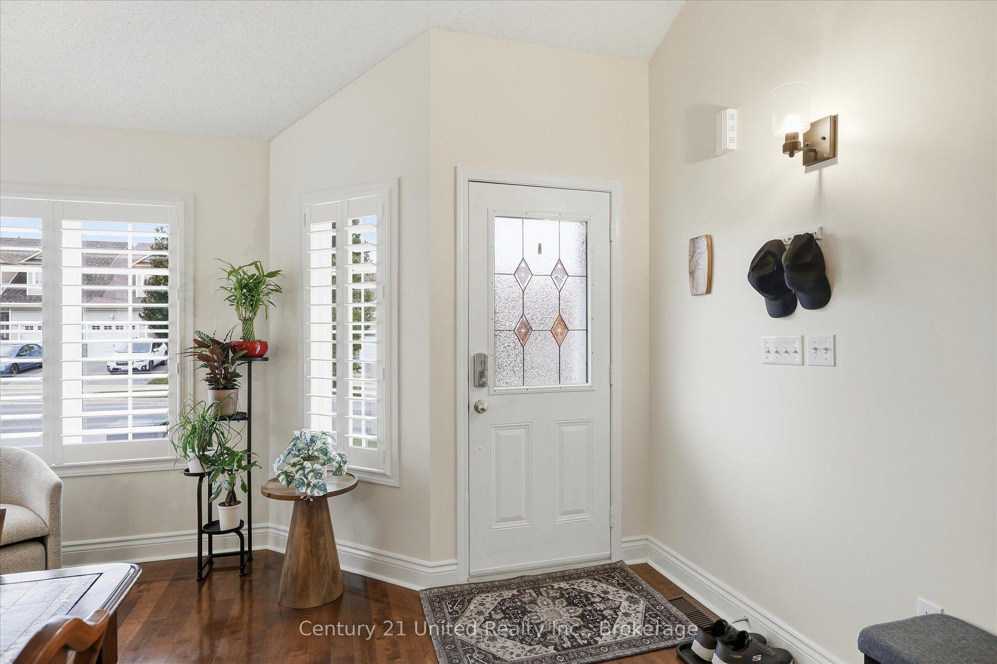 230 Cowling Heights, Peterborough, ON K9K 0B2