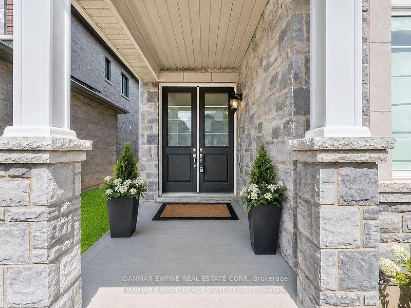 43 Morrison Drive, Hamilton, ON L9K 0H8