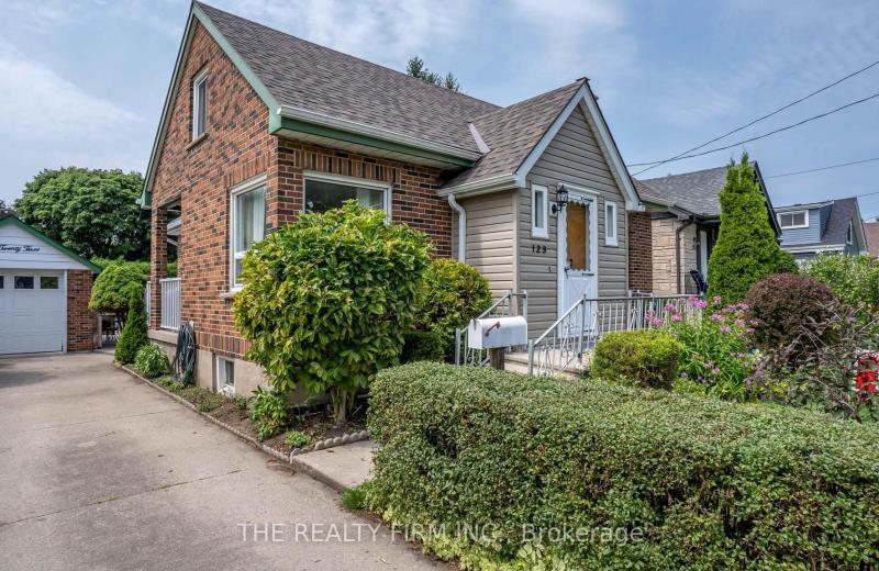 123 Elliott Street, London East, ON N5Y 2E8