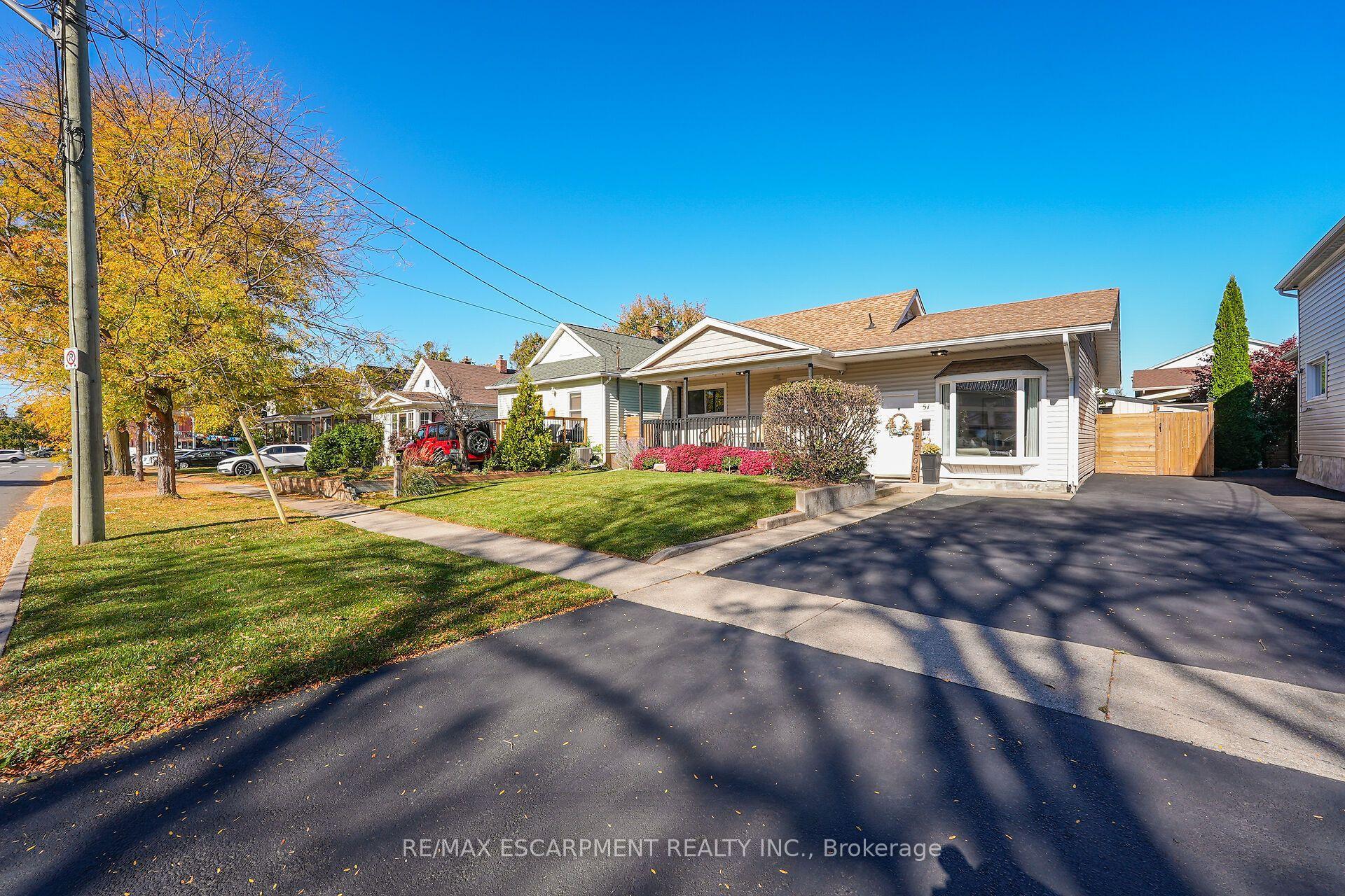 51 Russell Avenue, St. Catharines, ON L2R 1V6
