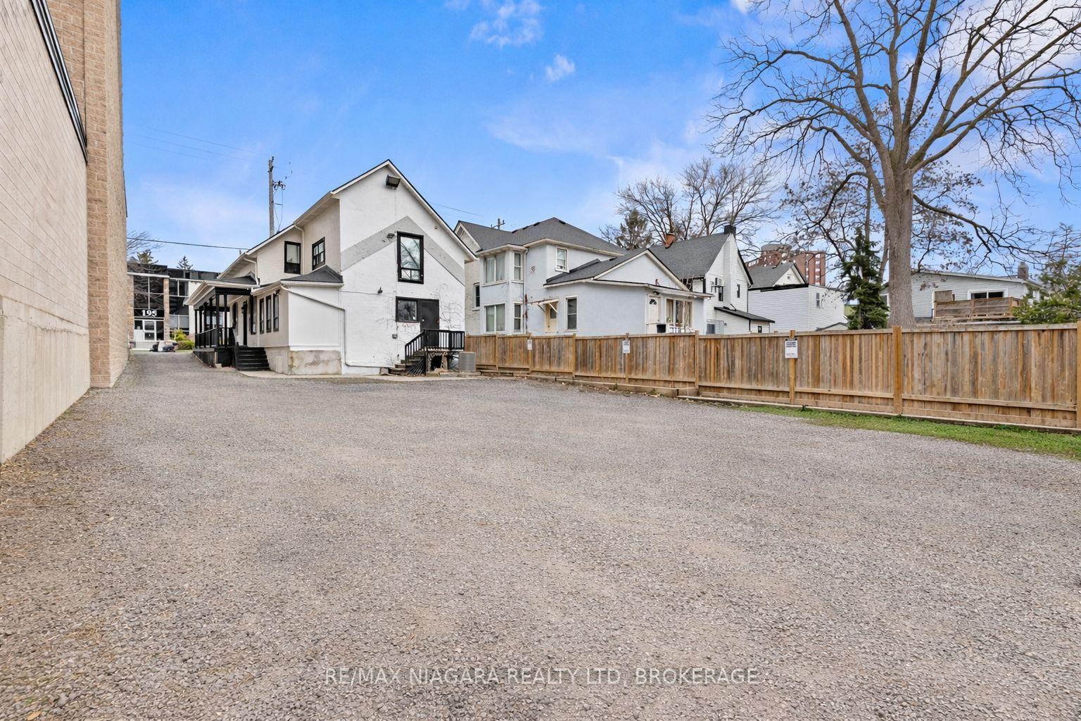 196 King Street, St. Catharines, ON L2R 3J7