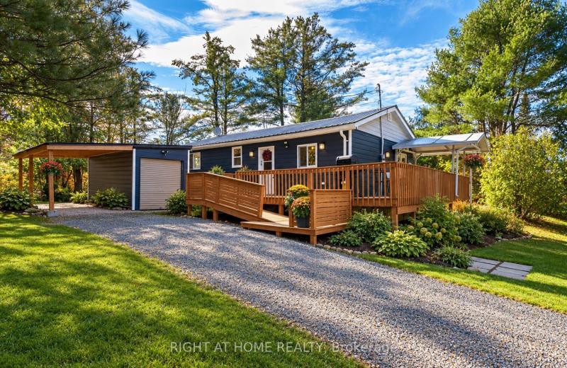 16 Grand Street, Seguin, ON P2A 2W8