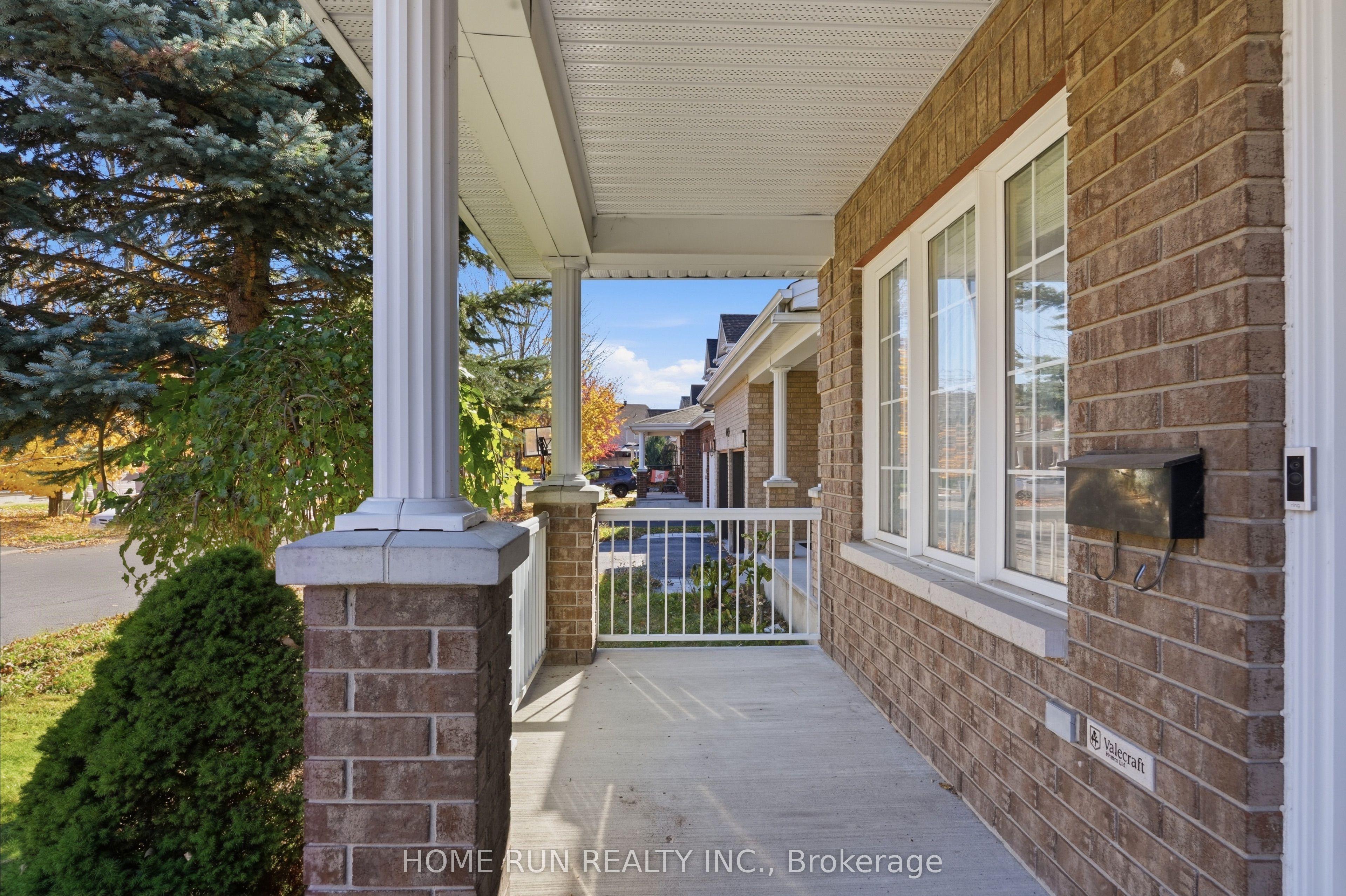 410 Deer View Avenue, Blossom Park - Airport and Area, ON K1T 0B8