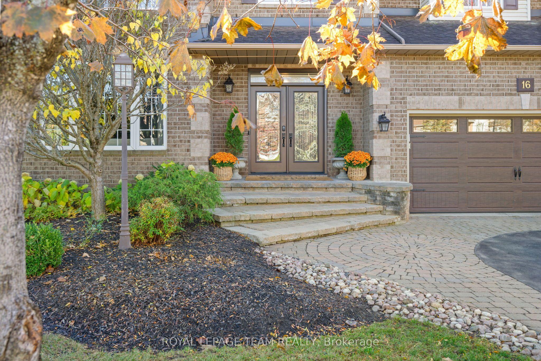 16 Sirocco Crescent, Stittsville - Munster - Richmond, ON K2S 1Z6