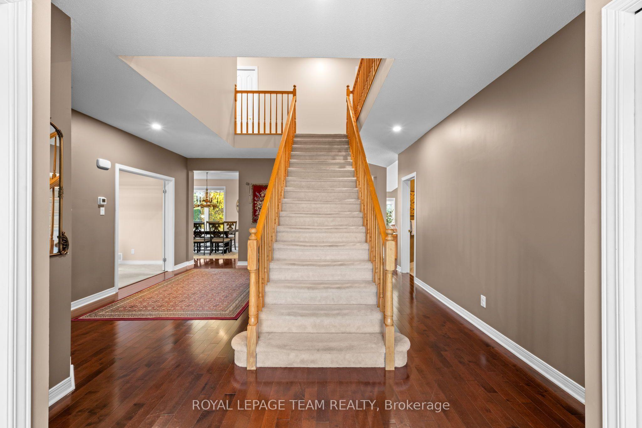 16 Sirocco Crescent, Stittsville - Munster - Richmond, ON K2S 1Z6