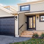 33 Shearer Crescent, Kanata, ON K2L 3M9