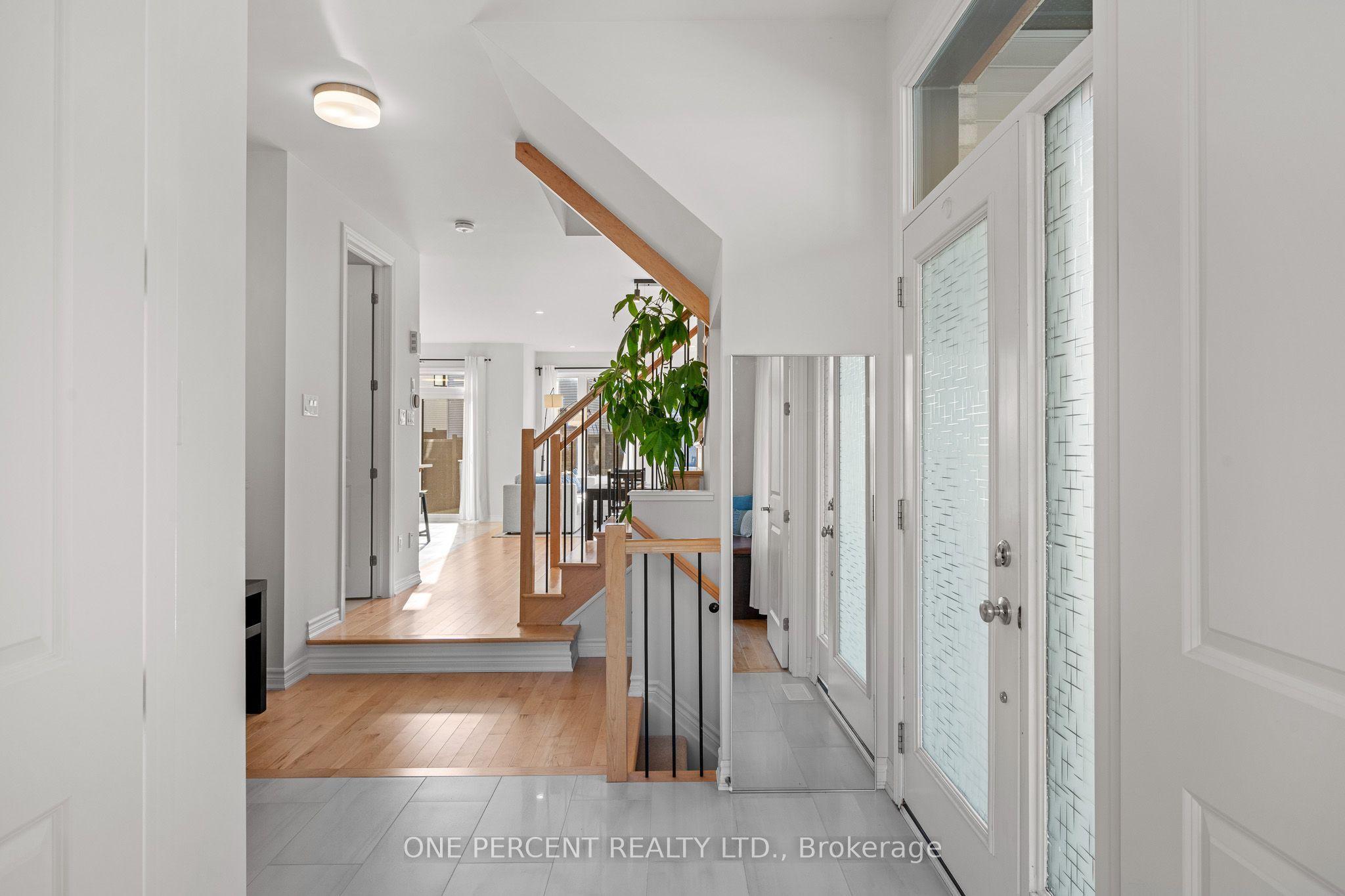 312 Finial Way, Barrhaven, ON K2J 6V8