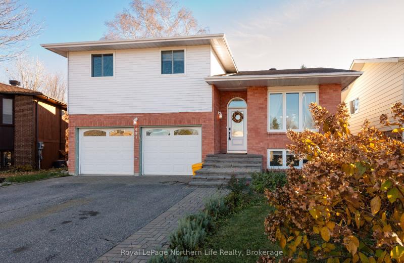 481 Maplewood Avenue, North Bay, ON P1B 8Z3