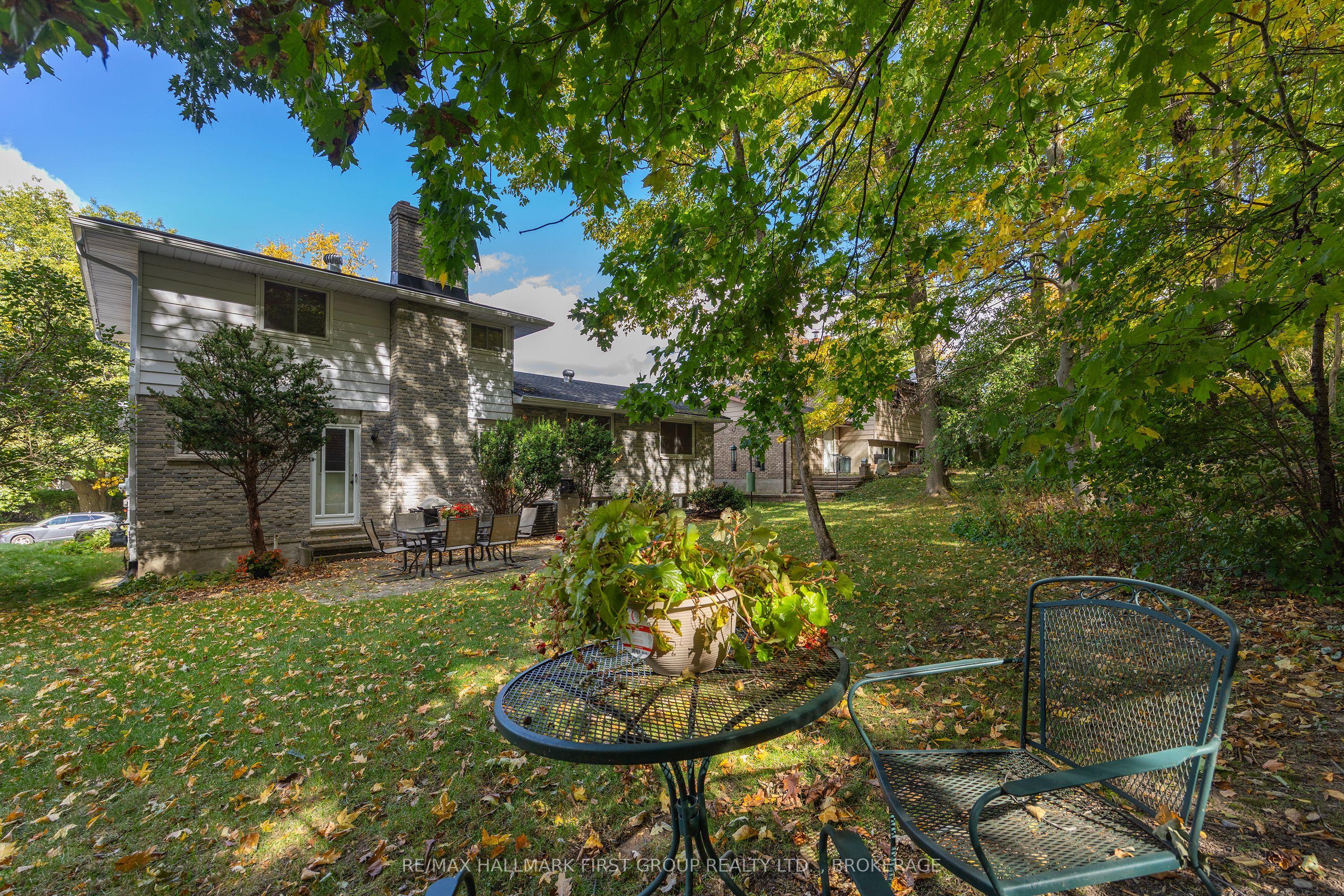 884 Safari Drive, Kingston, ON K7M 6X5