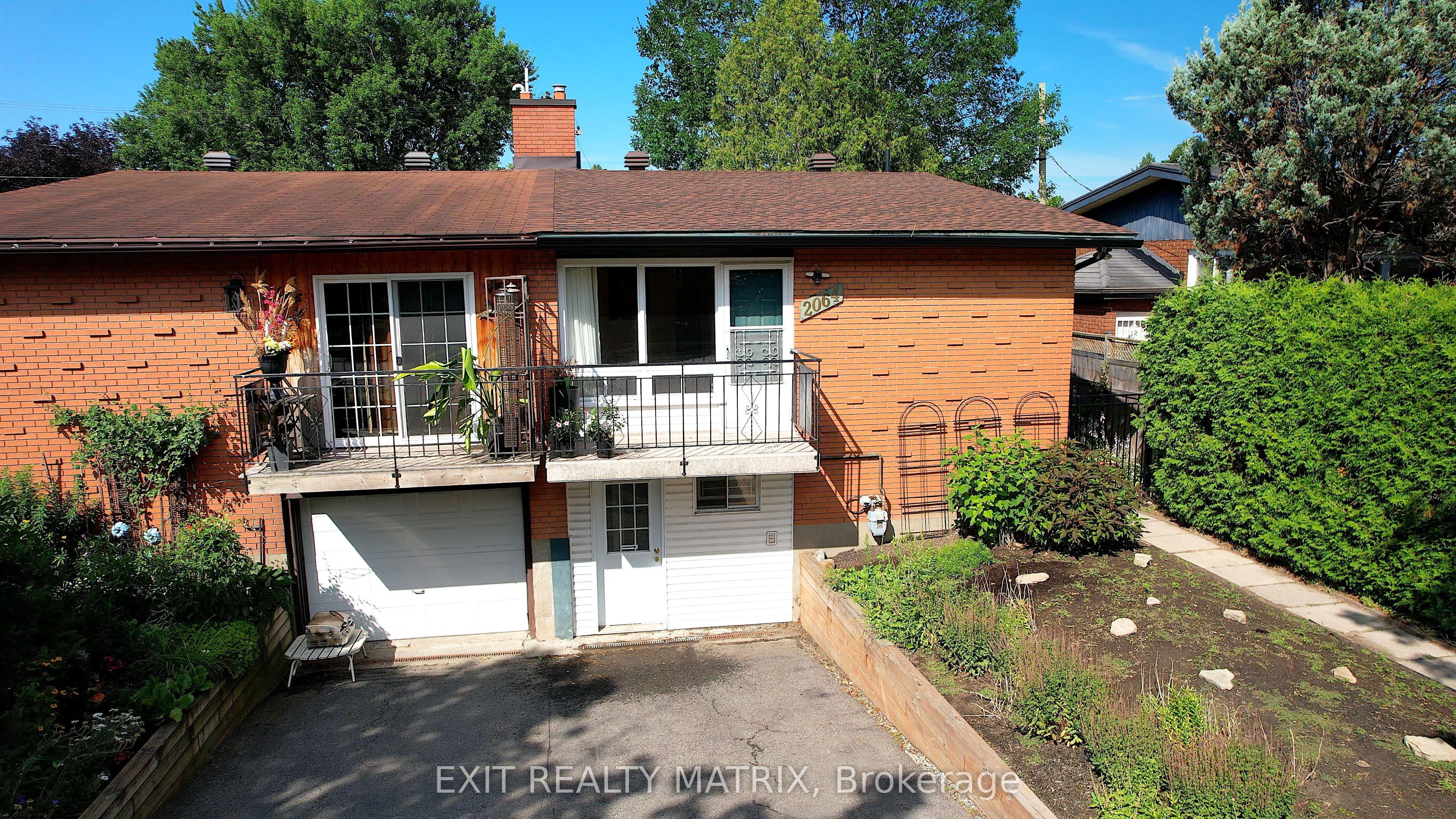 2064 St Laurent Boulevard, Elmvale Acres and Area, ON K1G 1A9