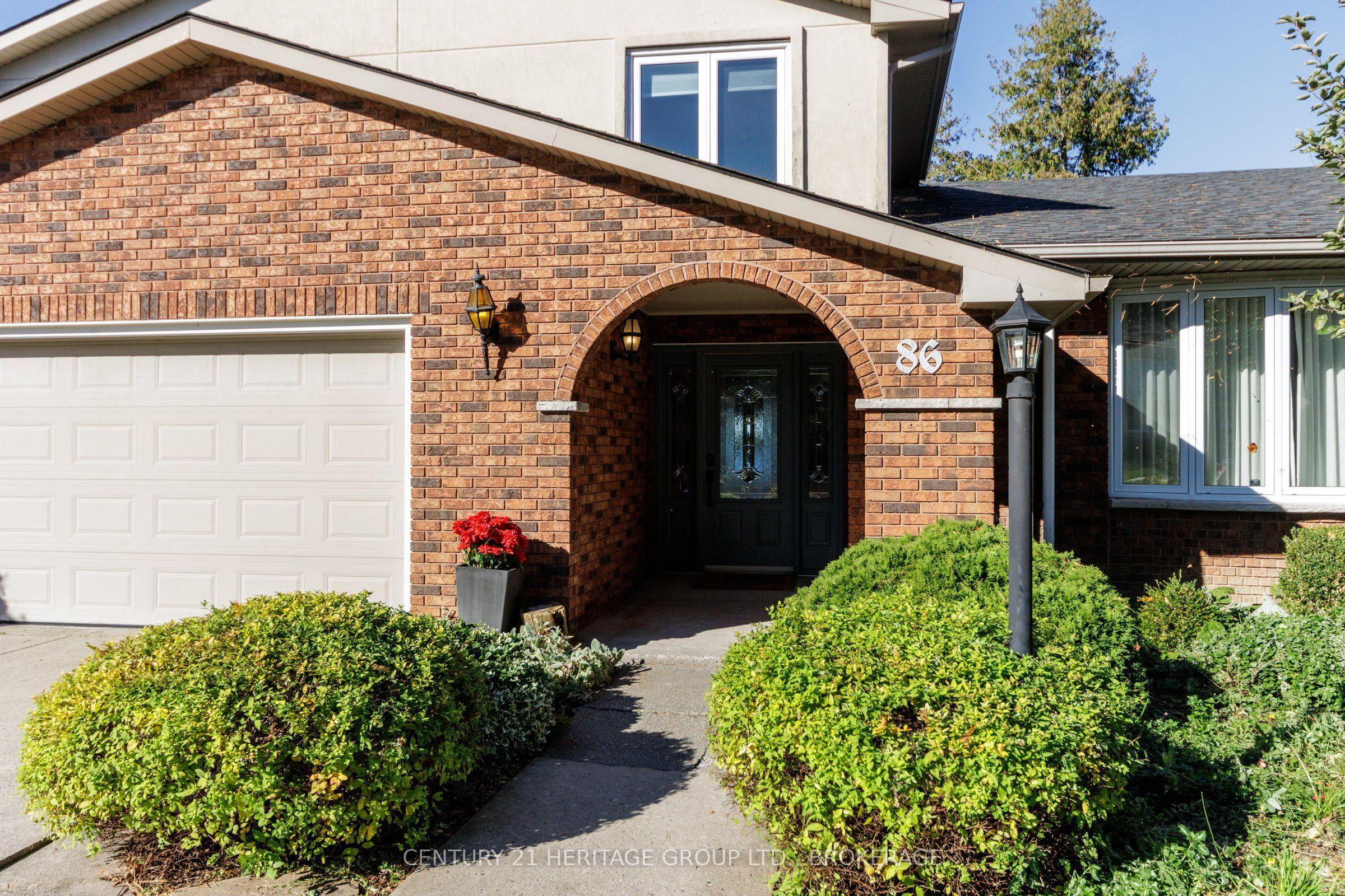 86 LAKESHORE Boulevard, Kingston, ON K7M 6R5