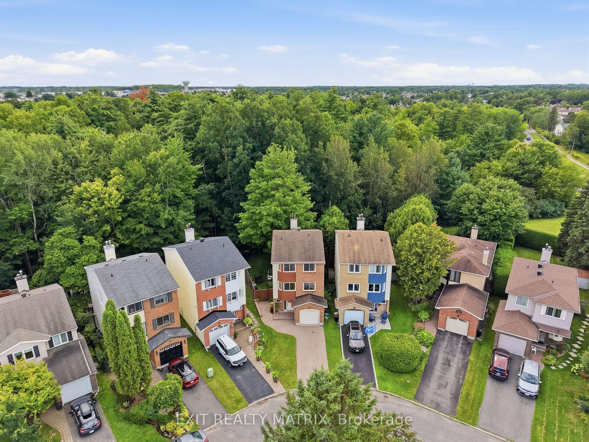 270 Fernleaf Crescent, Orleans - Cumberland and Area, ON K1E 2Z4