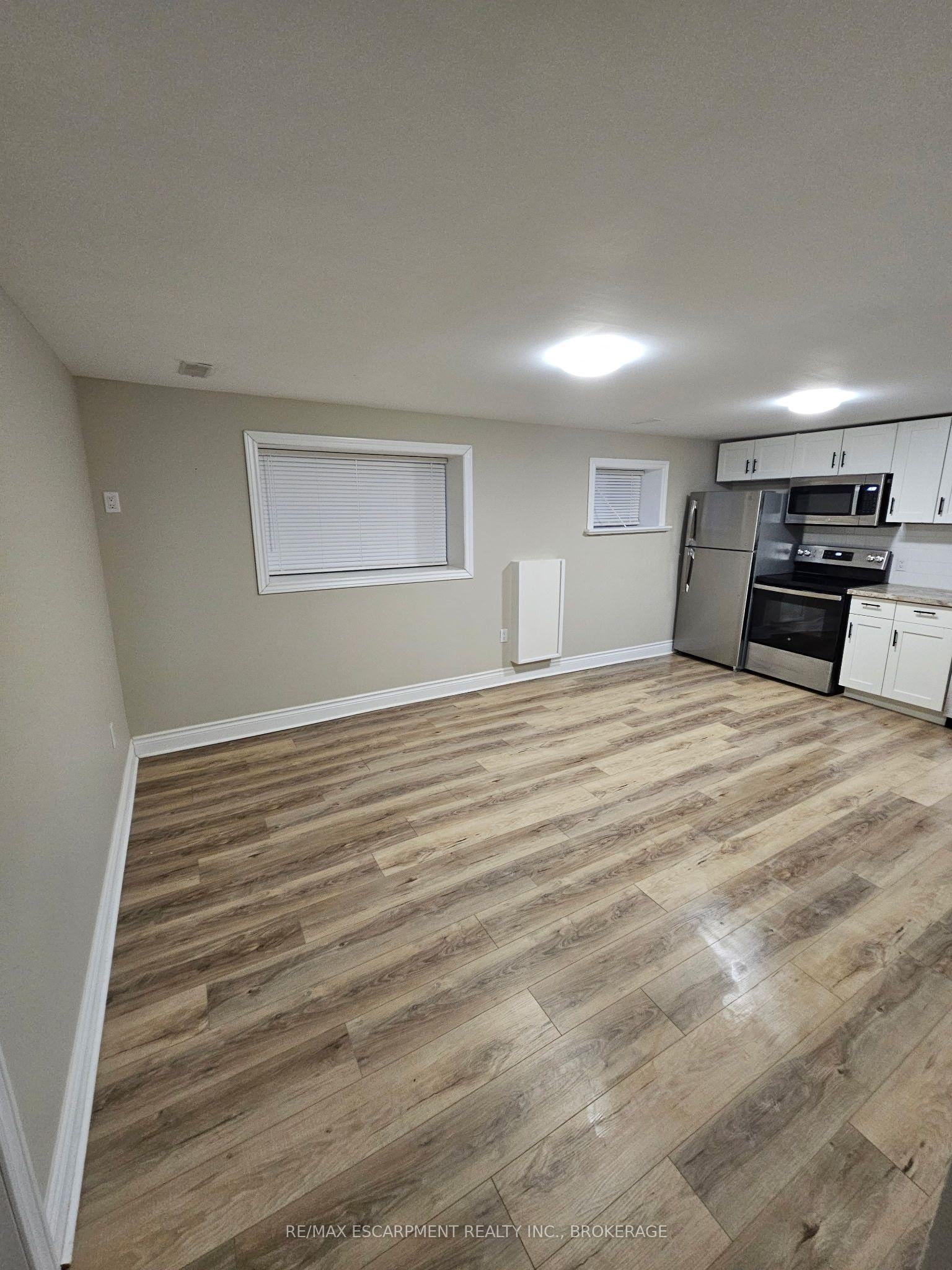 539 Woodlawn Road 2, Welland, ON L3C 3K2