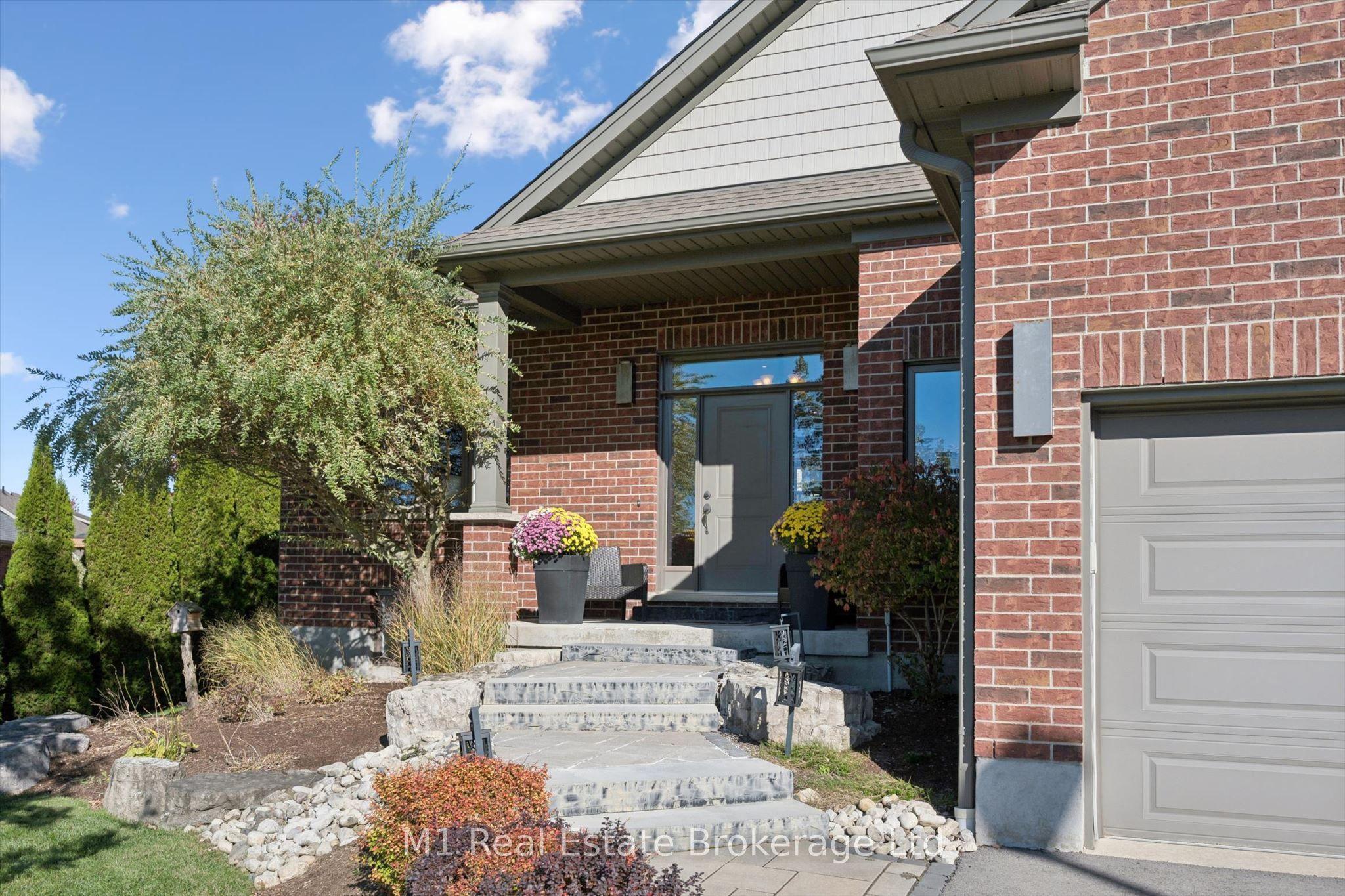 114 Andrews Drive W, Mapleton, ON N0G 1P0