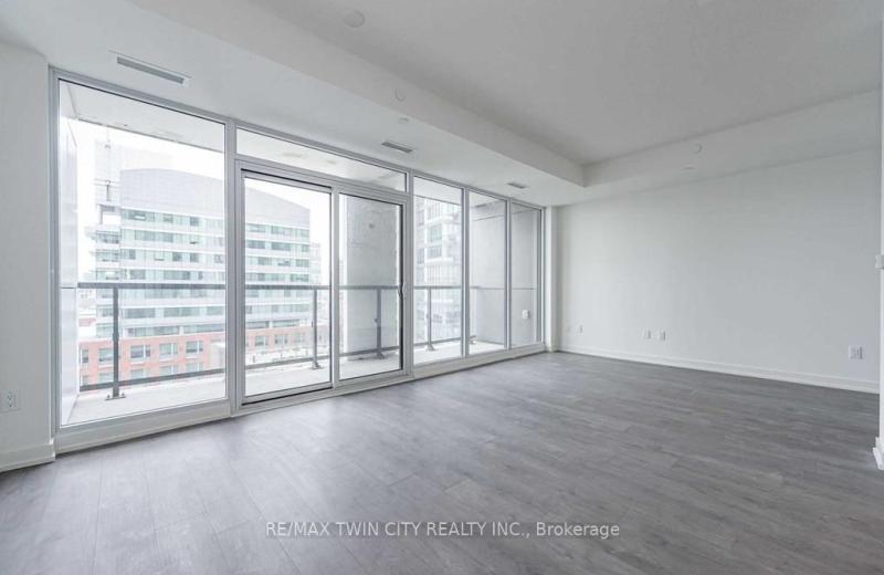55 Duke Street W 610, Kitchener, ON N2H 0C9