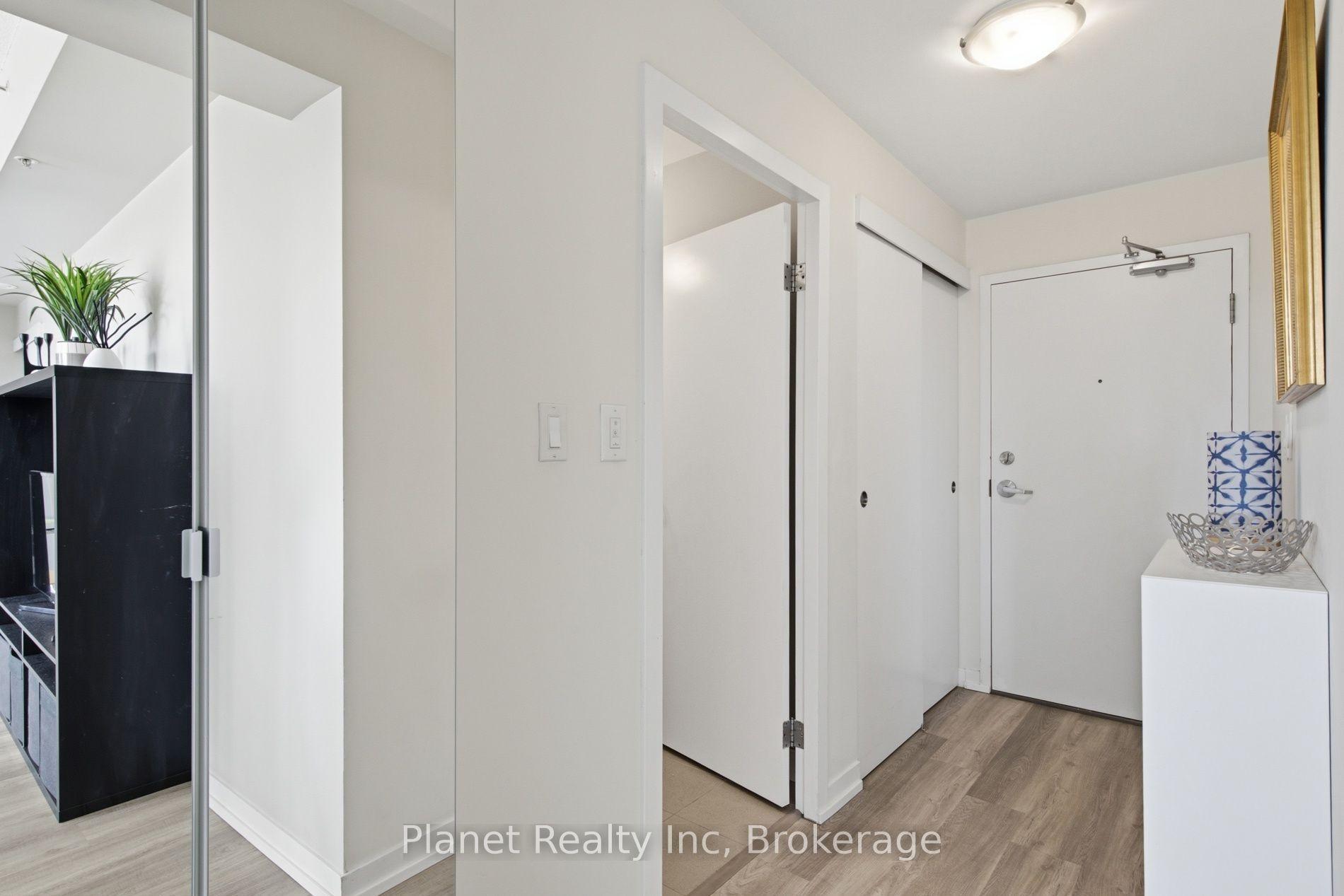 5 Gordon Street 406, Guelph, ON N1H 4G8