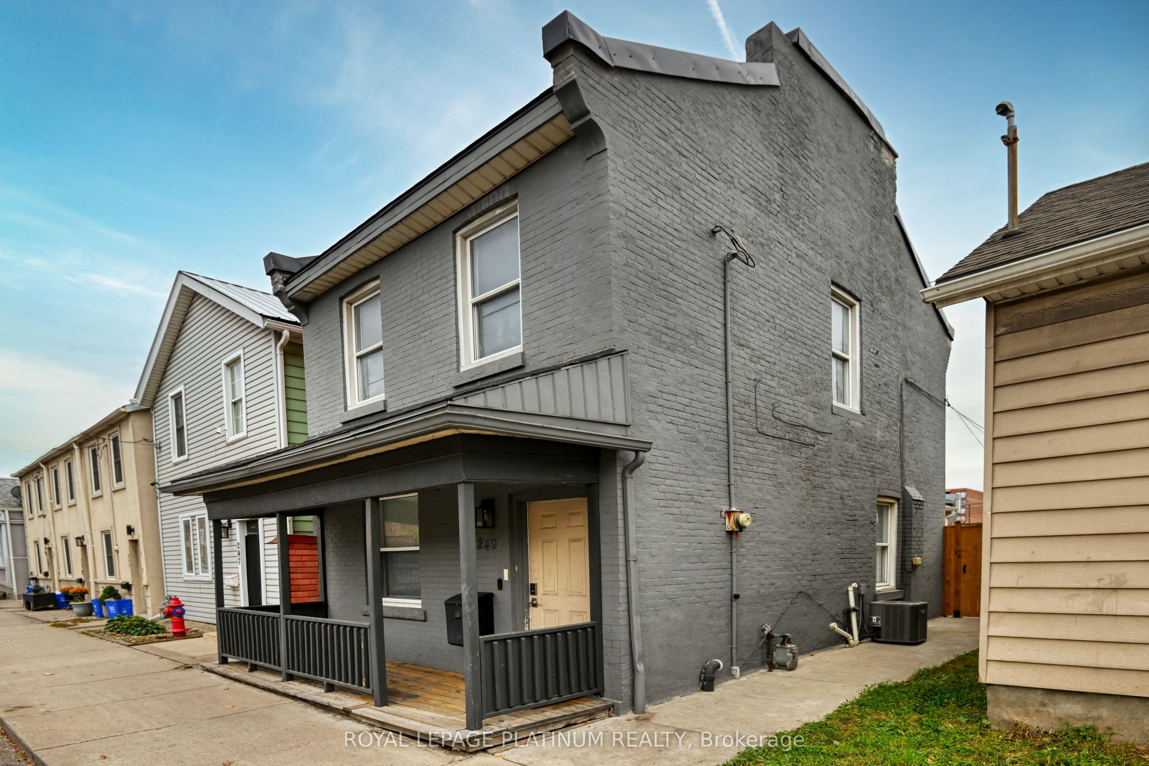 249 Wellington Street N, Hamilton, ON L8L 5A7