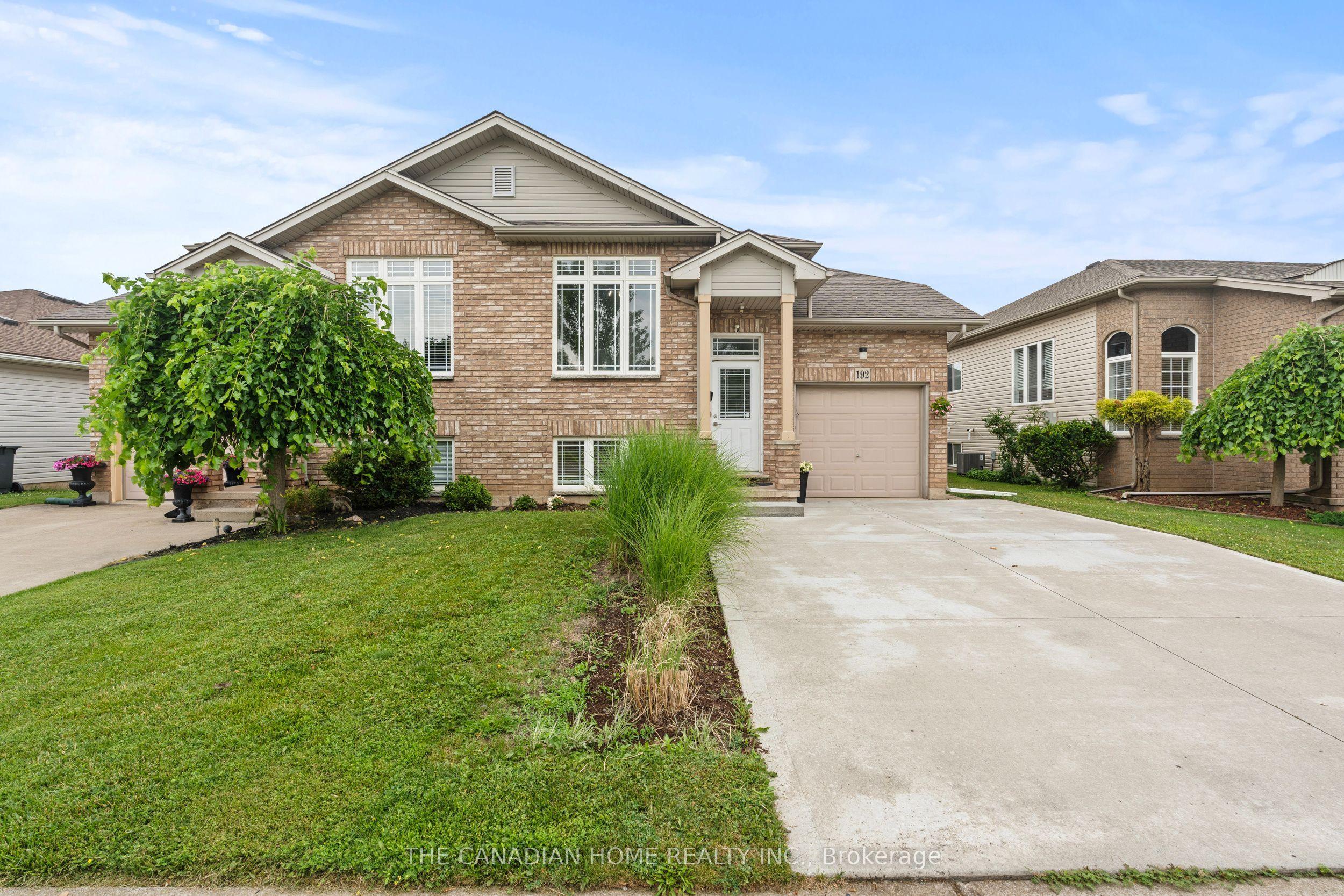 192 Oakcrest Avenue E, Welland, ON L3C 7K3