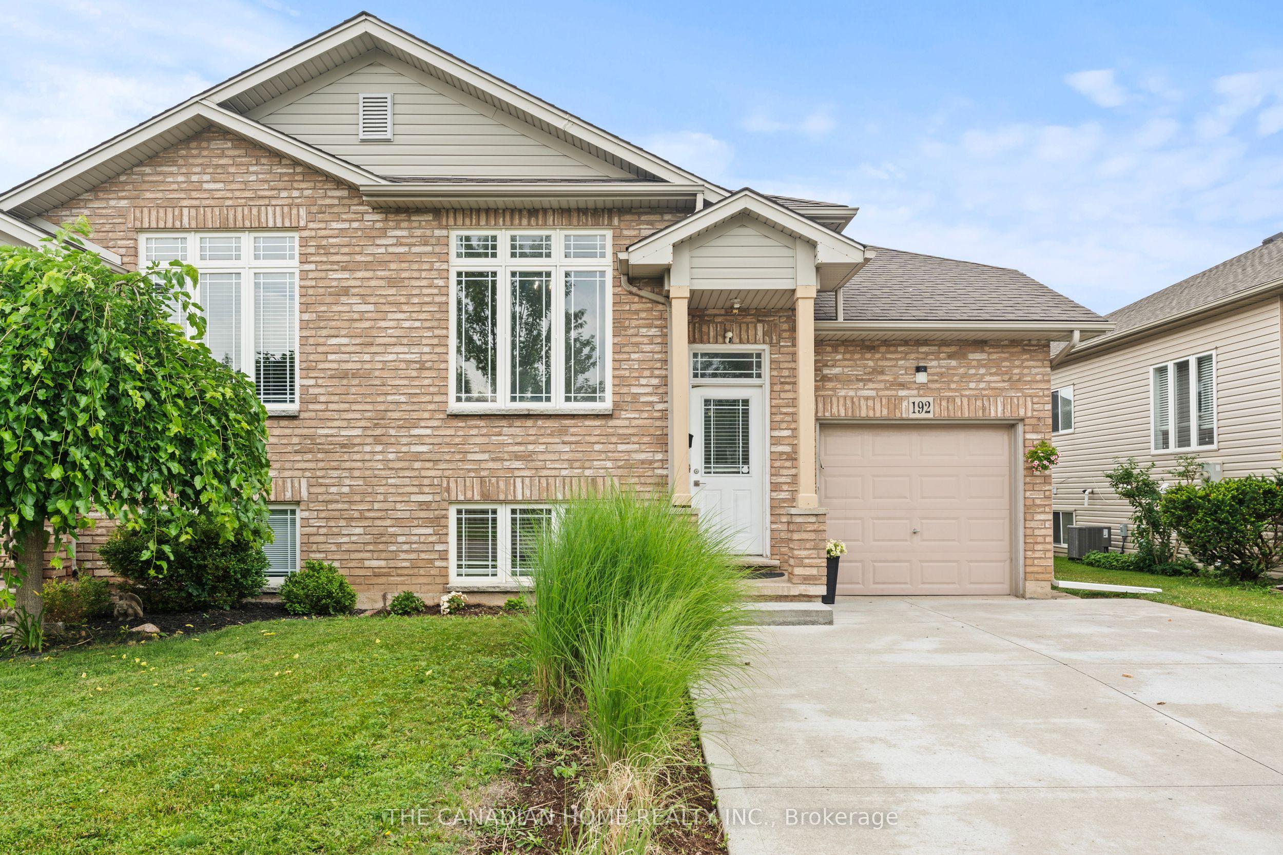 192 Oakcrest Avenue E, Welland, ON L3C 7K3