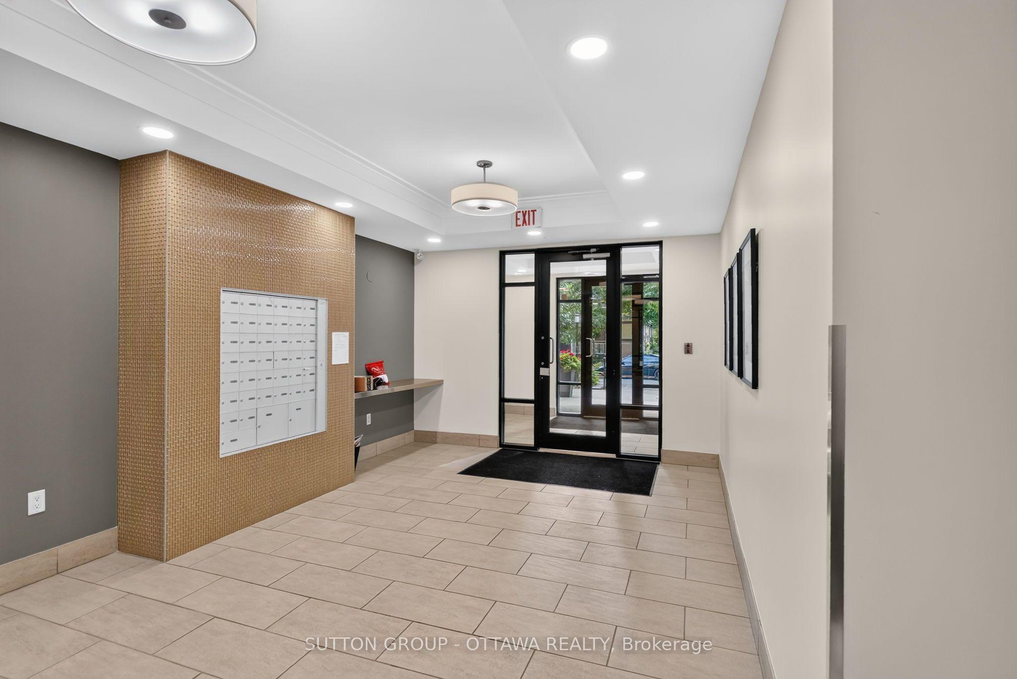 950 MARGUERITE Avenue 103, Overbrook - Castleheights and Area, ON K1K 3T8