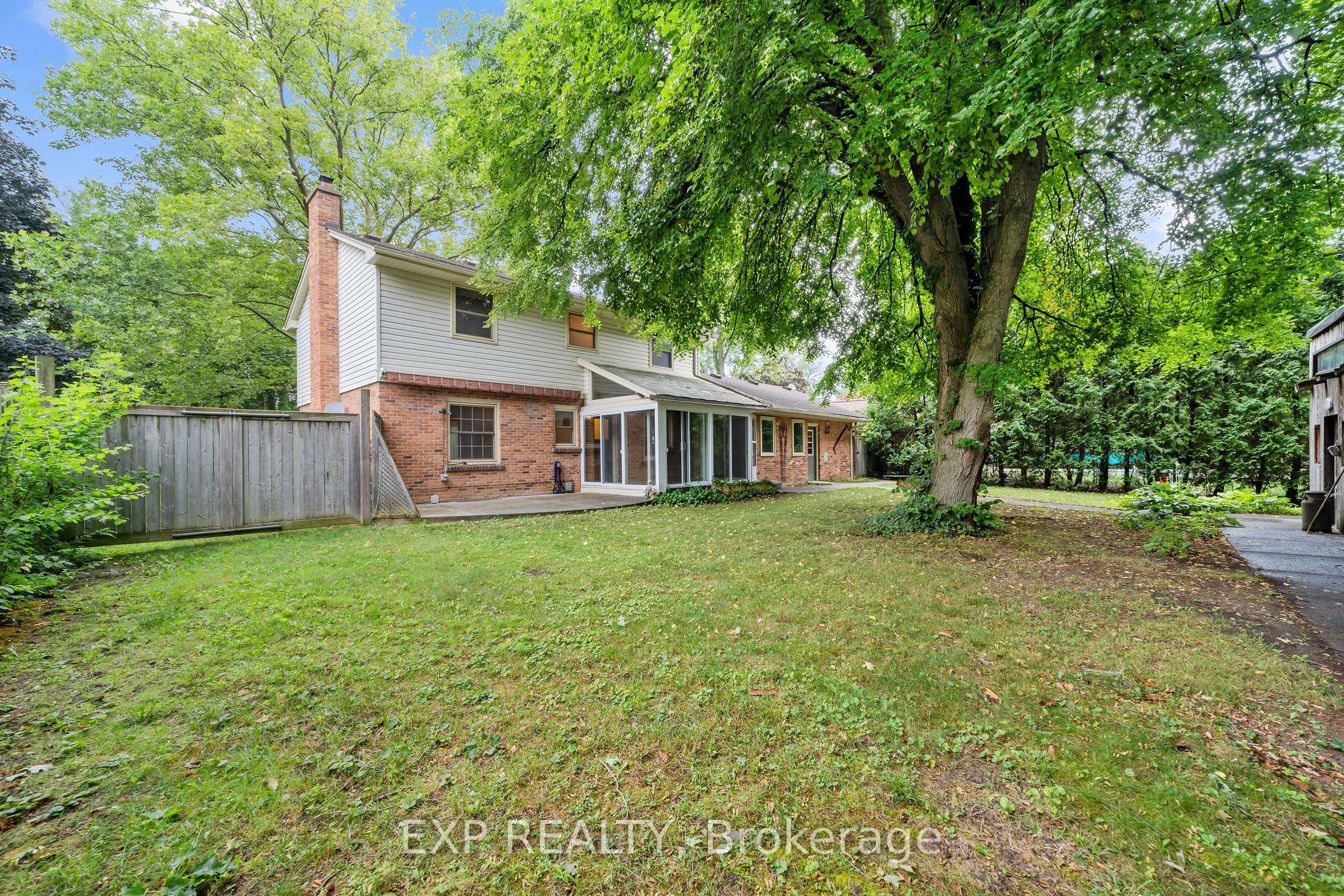 42 Queen Mary Crescent, London North, ON N6H 4B4
