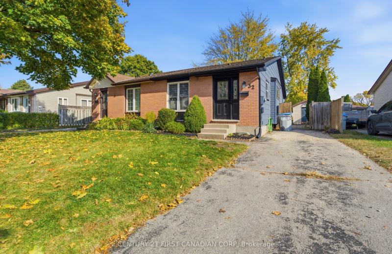 32 Brennan Drive, Strathroy-Caradoc, ON N7G 3S3