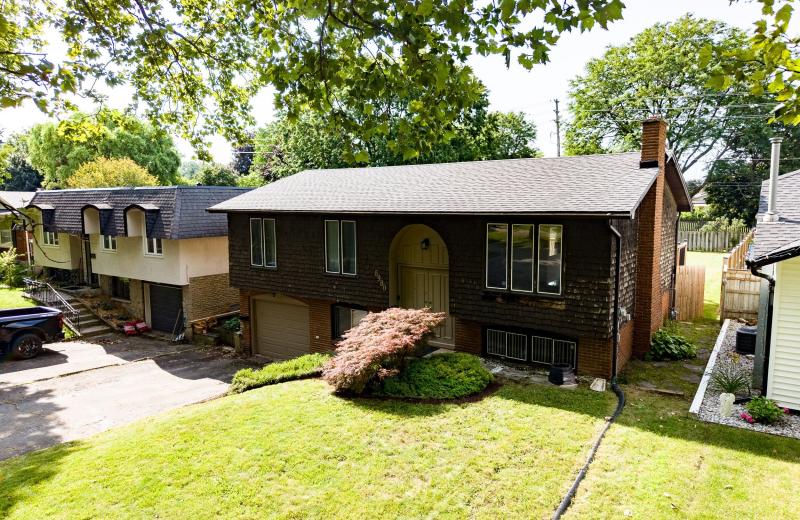 6980 Dolphin Street, Niagara Falls, ON L2E 6Y2
