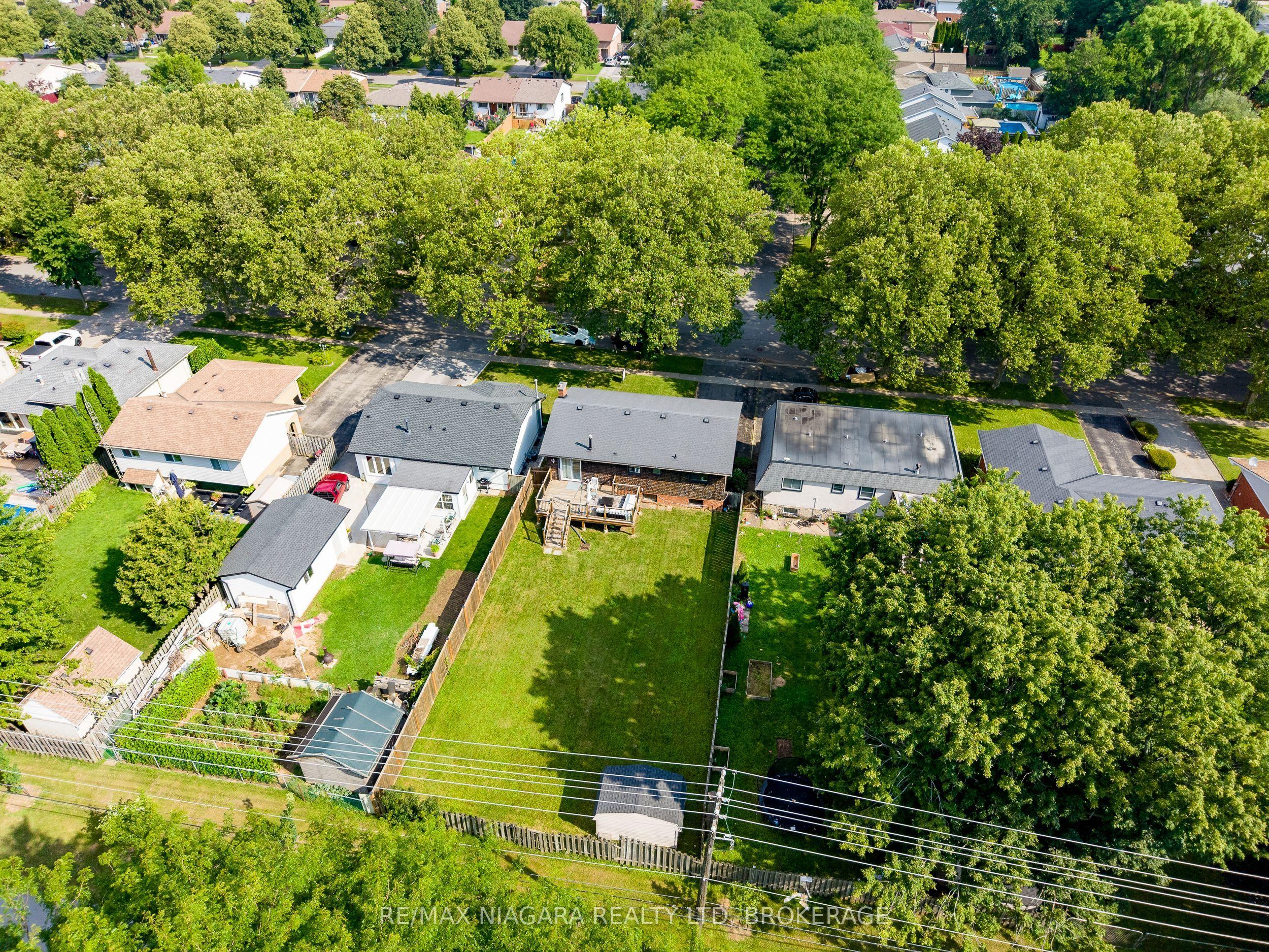 6980 Dolphin Street, Niagara Falls, ON L2E 6Y2