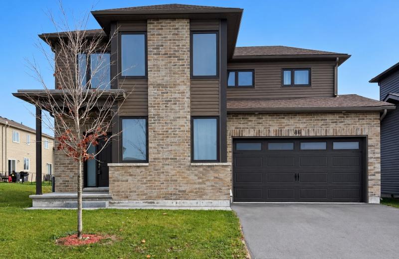 86 George Wright Boulevard, Prince Edward County, ON K0K 2T0