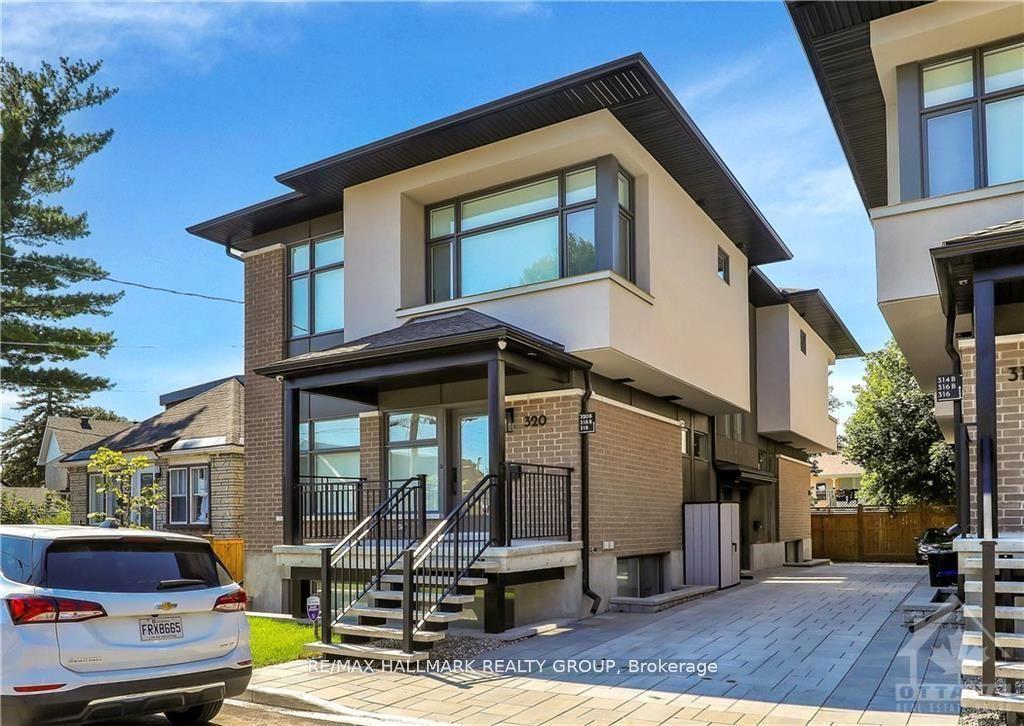 318 Mona Avenue B, Vanier and Kingsview Park, ON K1L 7A2