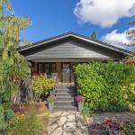 8 McKenzie Avenue, London South, ON N6C 1V2