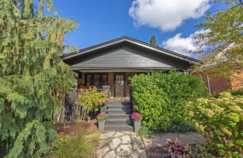 8 McKenzie Avenue, London South, ON N6C 1V2